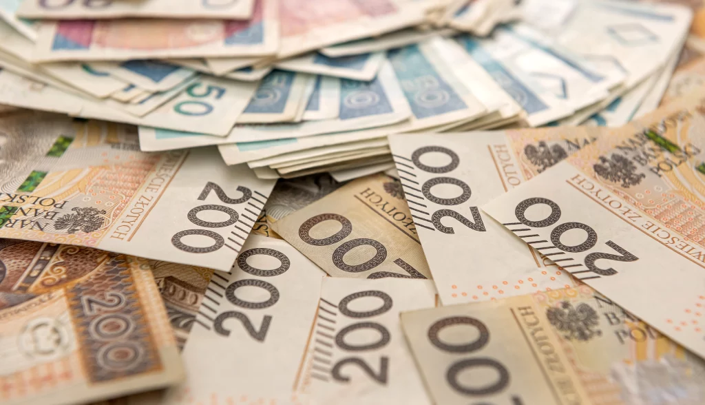 Co łaska. O metodach i zabiegach językowych mediów, które proszą o pieniądze