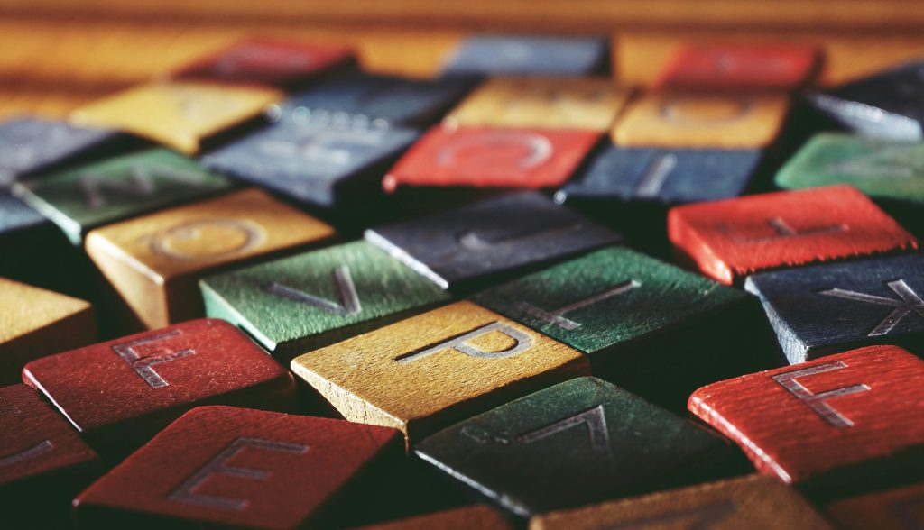 Polacy kochają wielkie litery