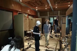Studenci produkcji i realizacji muzyki w Tonn Studio